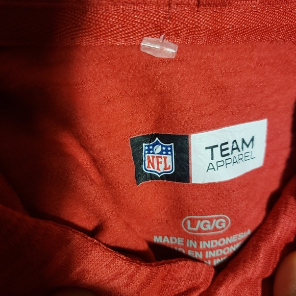 New England Patriots Pullover - Picture 2 of 3